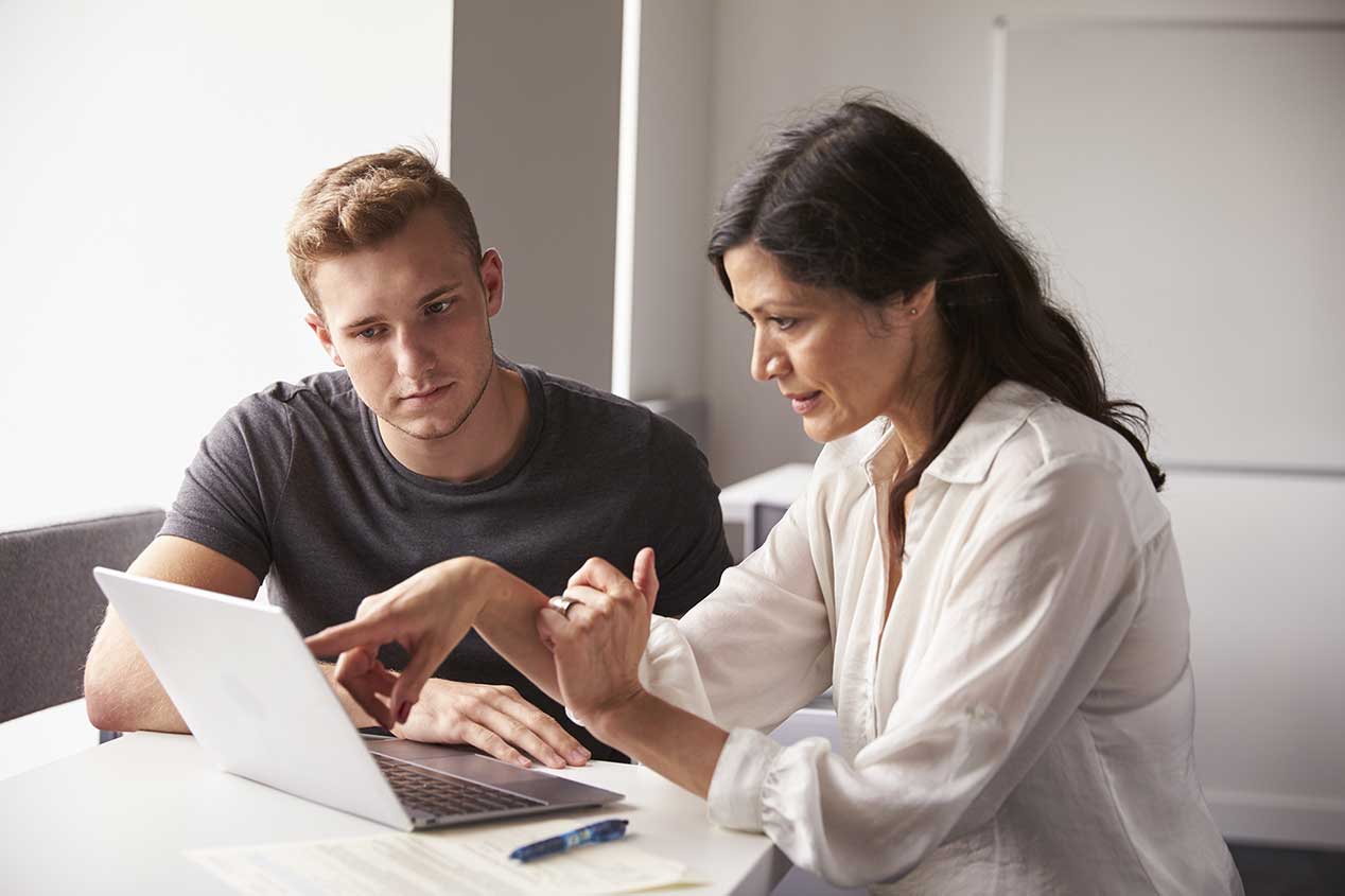 Arbeit auf Probe: Eine Praxis, die einige Fragen aufwirft